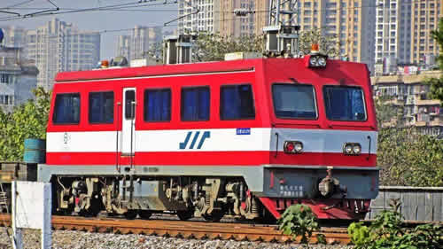 初中生可以學(xué)內(nèi)燃機(jī)車運(yùn)用與檢修專業(yè)嗎？