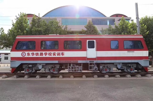 石家莊東華鐵路學(xué)校電力機(jī)車(chē)