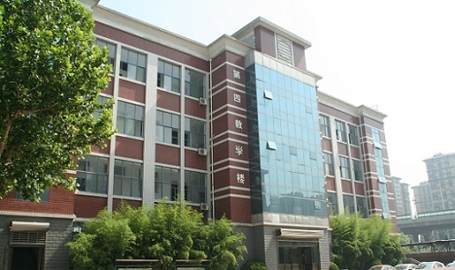 初中生可以上石家莊東華鐵路學(xué)校大專嗎？