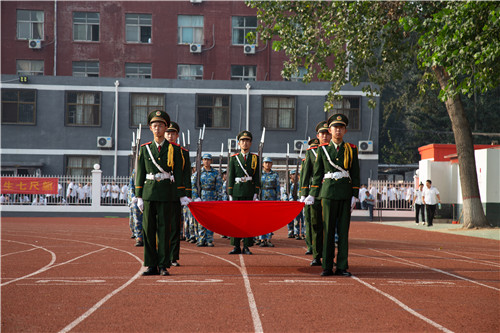 初中畢業(yè)上中專學(xué)什么專業(yè)好？