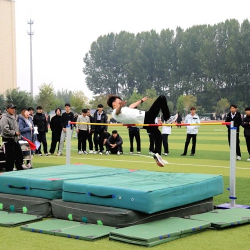 石家莊東華鐵路學(xué)校管理是封閉嗎？