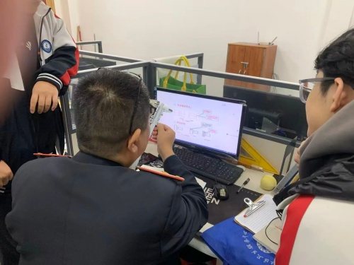 石家莊東華鐵路學(xué)校有計(jì)算機(jī)專業(yè)嗎？